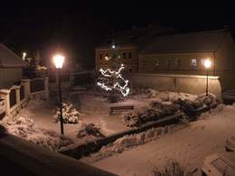 Vánoční stromek v parčíku před radnicí Foto:Mgr.Svatava Kopečková